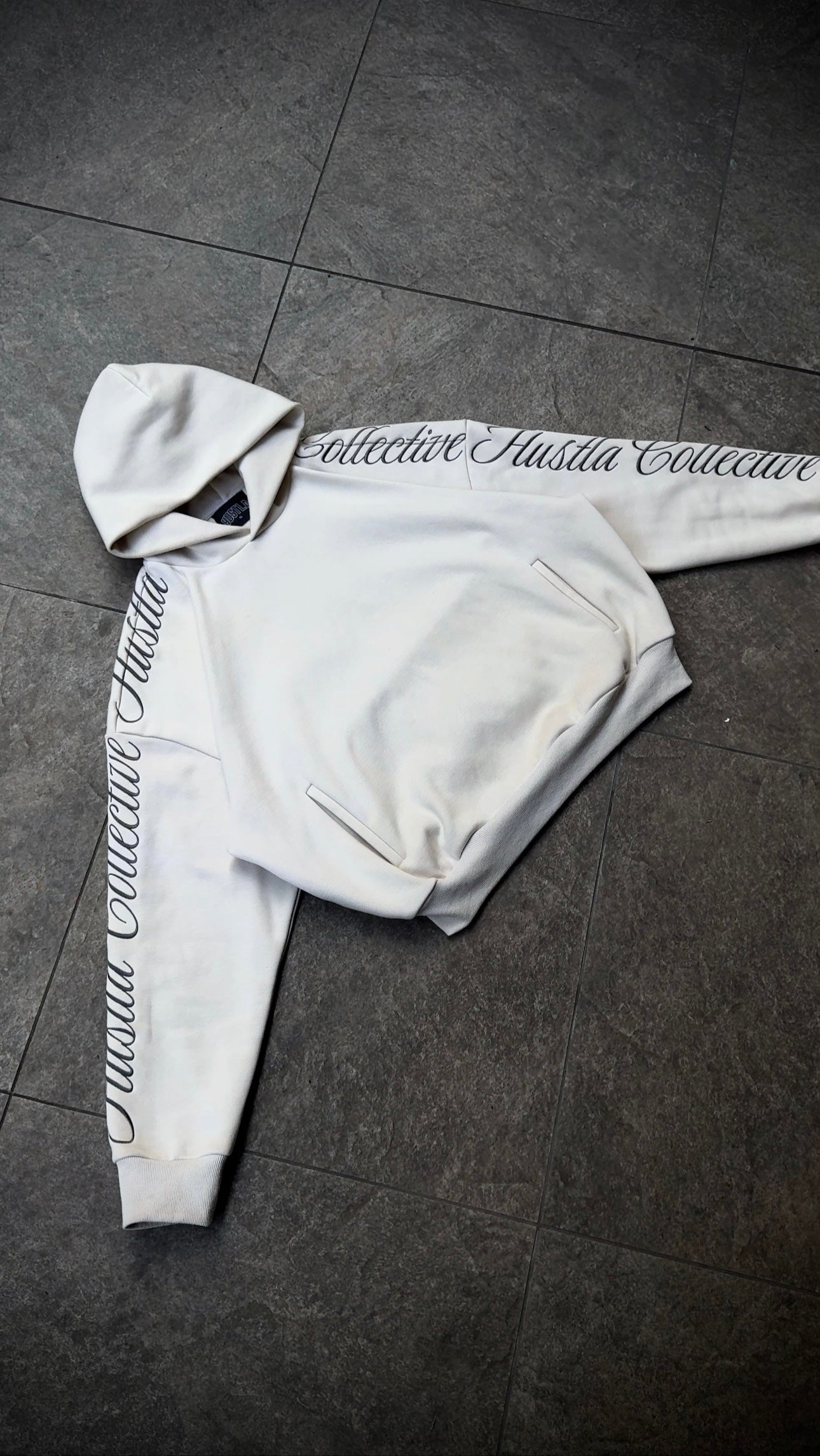 SIGNATURE HOODIE - CREAM