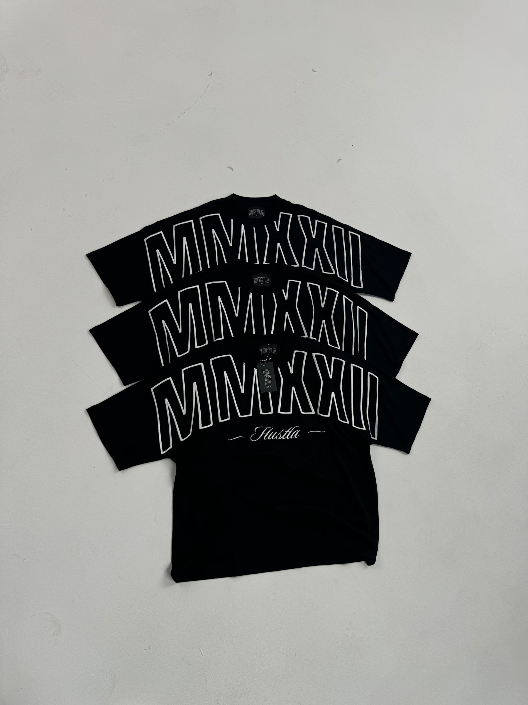 SIGNATURE TEE - BLACK