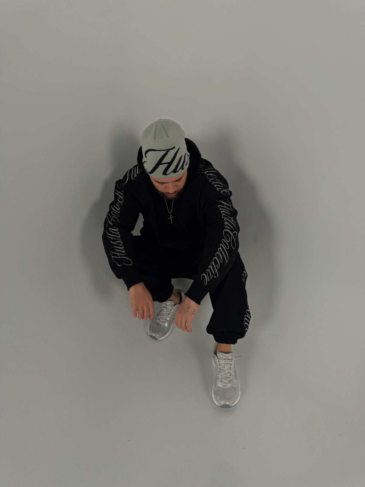 Signature Beanie - Grey & Black